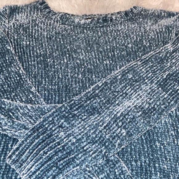 soft sweater - Picture 2 of 3